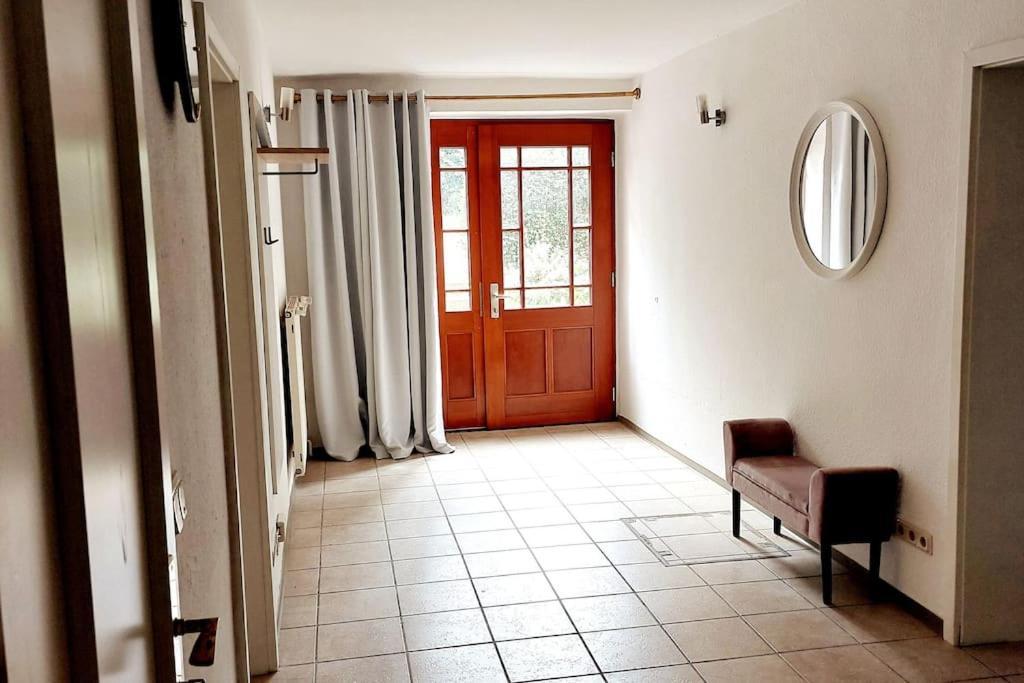 Zentrale Ferienwohnung - Direkt Am See Und Schloss Schwerin  Exterior foto